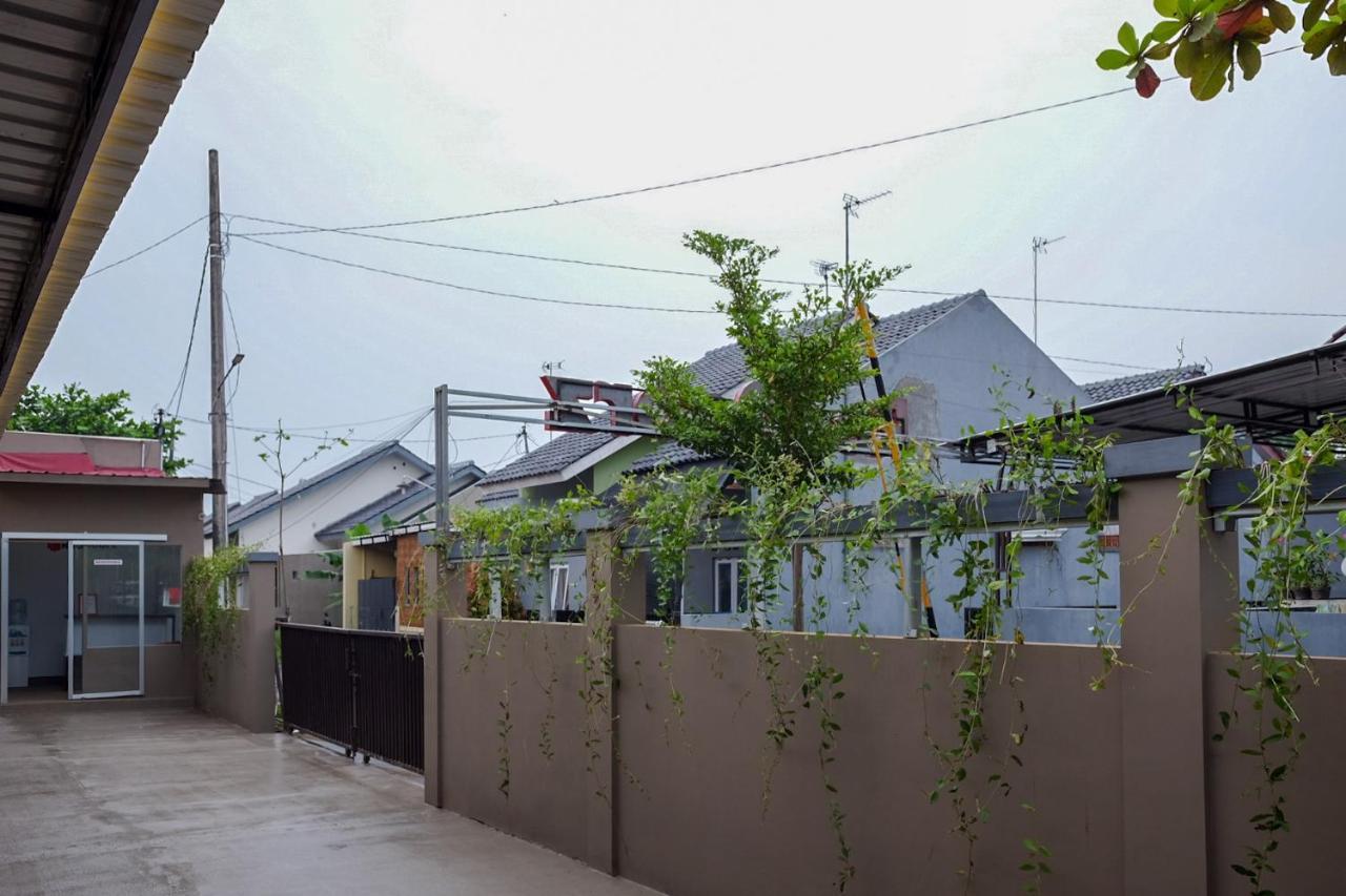 Reddoorz Syariah Near Exit Tol Pemalang Comal 2 Hotel Exterior photo
